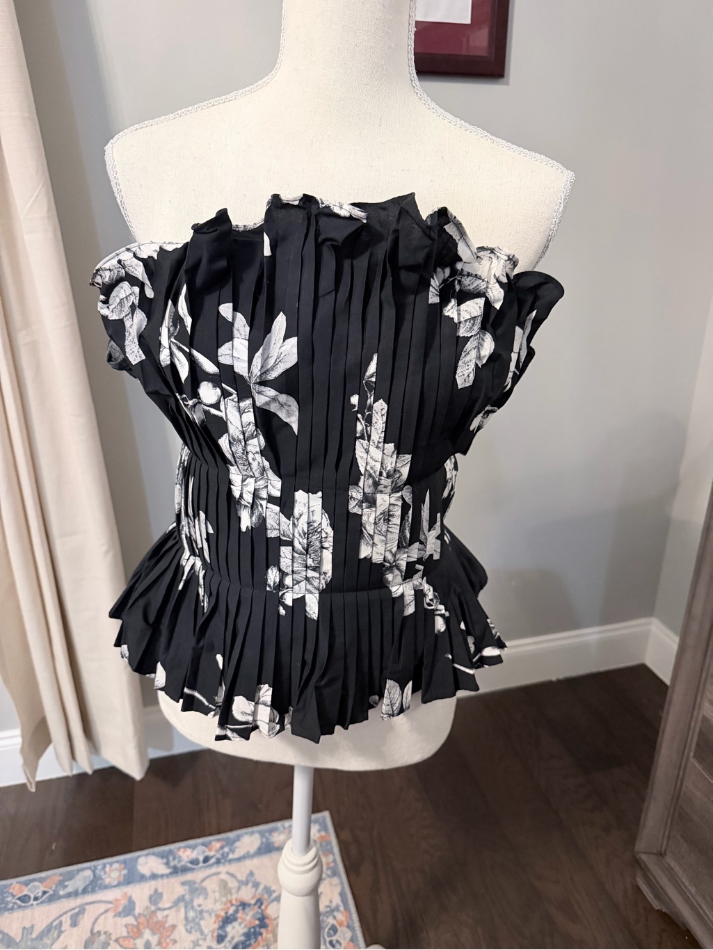 White House Black Market Black And White Pleated Strapless Camisole
